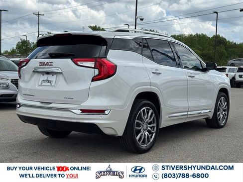 Used 2024 GMC Terrain Denali w/ Denali Premium Package AWD/4WD image 14