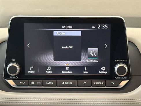 Used 2021 Nissan Rogue SL AWD/4WD image 12