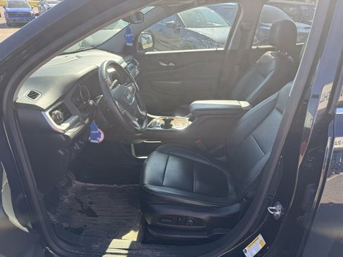 Used 2021 GMC Acadia SLE w/ Driver Convenience Package image 8