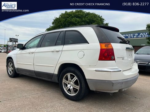 Used 2007 Chrysler Pacifica Touring FWD image 2