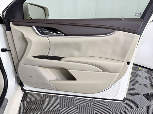 Used 2014 Cadillac XTS FWD image 12