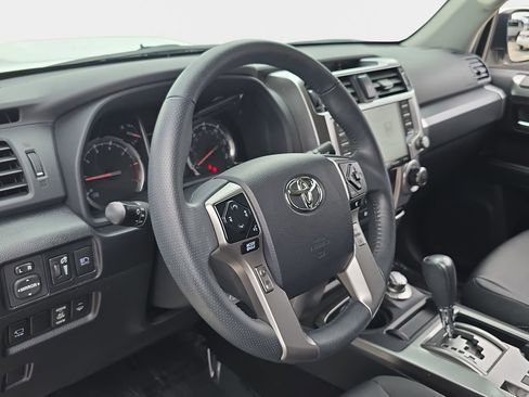 Used 2023 Toyota 4Runner TRD Sport AWD/4WD image 19