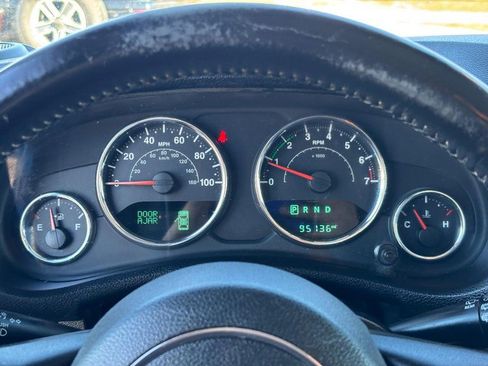 Used 2016 Jeep Wrangler Unlimited Sahara w/ Connectivity Group image 20