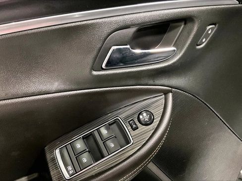 Used 2018 Chevrolet Impala LT FWD image 39