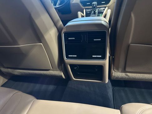 Used 2019 Porsche Cayenne AWD/4WD image 91