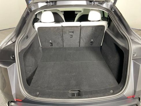 Used 2026 Tesla Model Y Long Range image 11