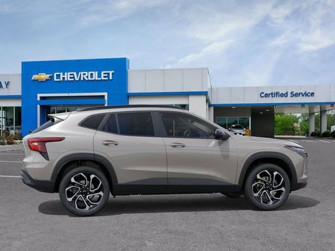 New 2026 Chevrolet Trax RS FWD image 5