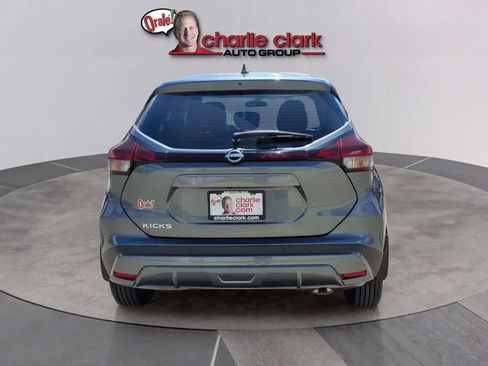 Used 2025 Nissan Kicks Play S image 4