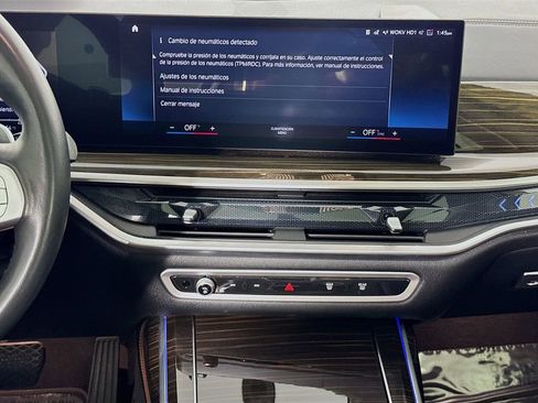 Used 2023 BMW X7 xDrive40i w/ Climate Comfort Package image 33