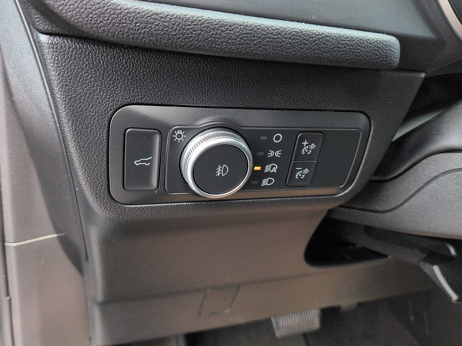 Used 2022 Ford Escape SEL AWD/4WD image 16