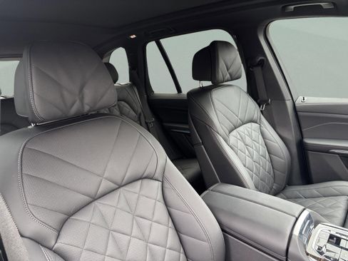 Used 2026 BMW X5 xDrive50e w/ M Sport Package image 21