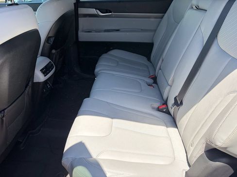 Used 2025 Hyundai Palisade SEL FWD image 15