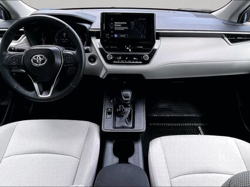 Certified 2026 Toyota Corolla Cross LE FWD image 10