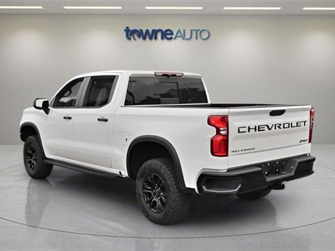 Used 2024 Chevrolet Silverado 1500 ZR2 image 3