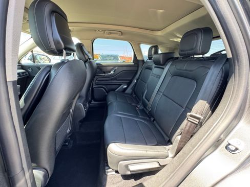 Used 2025 Lincoln Corsair Reserve w/ Equipment Group 202A AWD/4WD image 22
