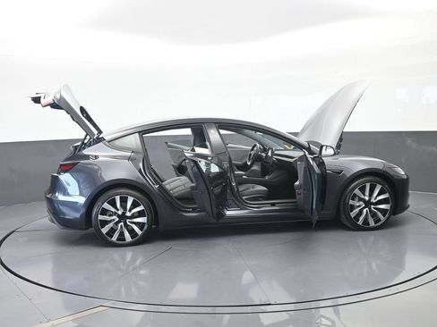 Used 2025 Tesla Model 3 Long Range RWD image 40