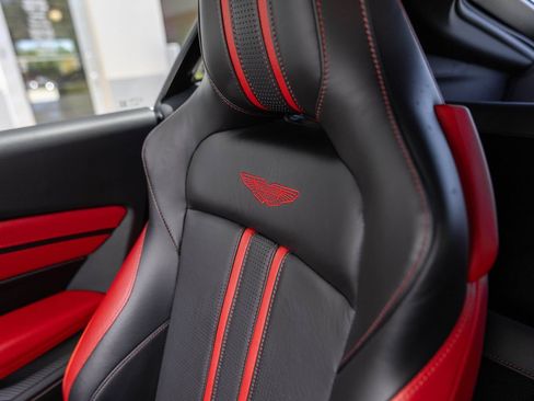 Used 2019 Aston Martin V8 Vantage Coupe RWD image 39