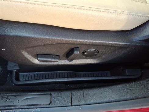 Used 2024 Ford Edge SEL w/ Convenience Package image 12