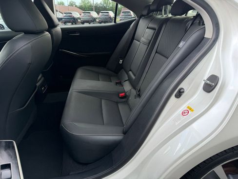 Used 2017 Lexus IS 300 AWD w/ Premium Package image 7