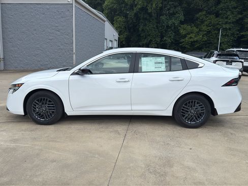 New 2026 Nissan Sentra SV w/ Floor Mat Package FWD image 7