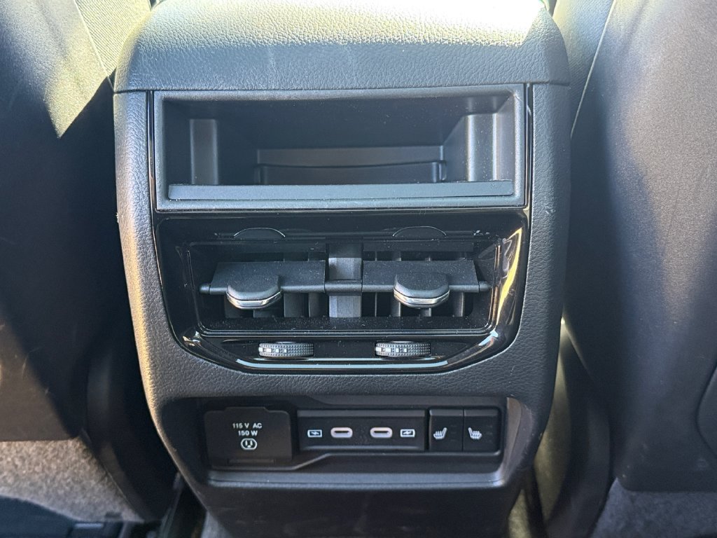 Used 2026 Jeep Grand Cherokee Limited AWD/4WD image 37