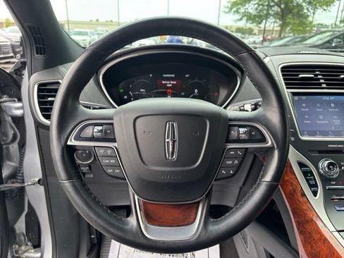 Used 2020 Lincoln Nautilus Reserve FWD image 13