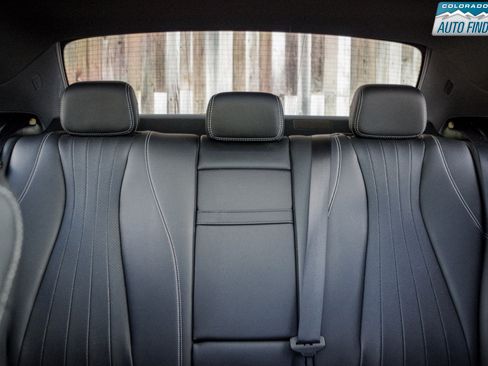 Used 2019 Mercedes-Benz E 300 4MATIC image 23