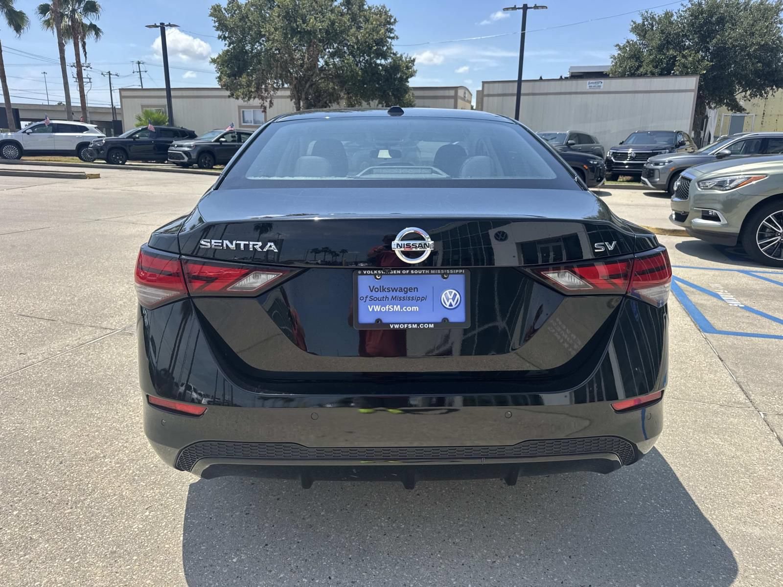 Used 2022 Nissan Sentra SV FWD image 6