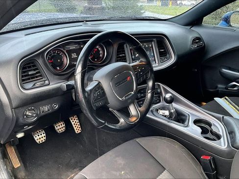 Used 2019 Dodge Challenger R/T Scat Pack RWD image 4