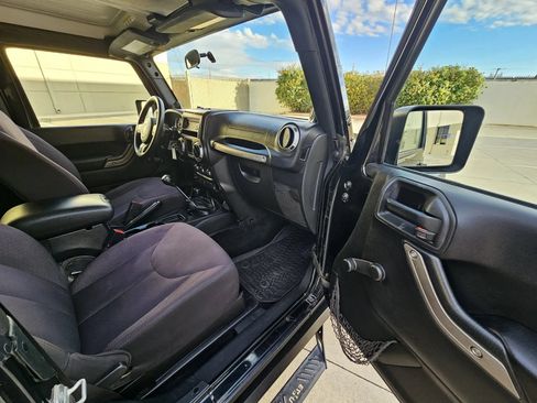Used 2014 Jeep Wrangler Sport AWD/4WD image 19