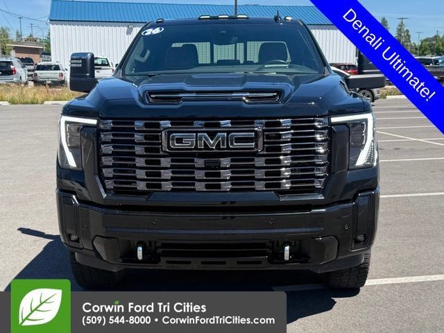 Used 2026 GMC Sierra 3500 Denali Ultimate w/ LPO, GMC Protection Package AWD/4WD image 6
