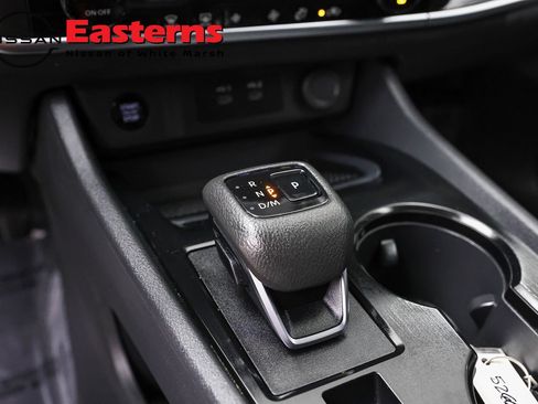 Used 2026 Nissan Rogue SV AWD/4WD image 12