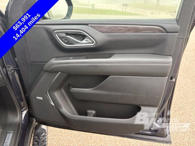 Used 2024 Chevrolet Suburban Z71 w/ Luxury Package AWD/4WD image 33