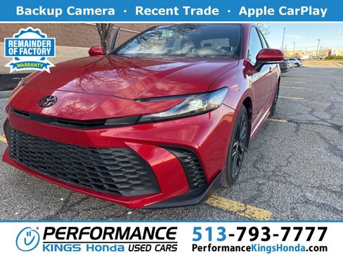 Used 2025 Toyota Camry SE w/ Convenience Package image 1