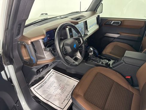 Used 2023 Ford Bronco Outer Banks image 18