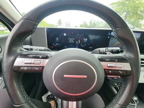 Used 2025 Hyundai Sonata SEL FWD image 29