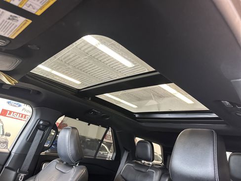 Used 2024 Ford Explorer ST w/ Equipment Group 401A image 4