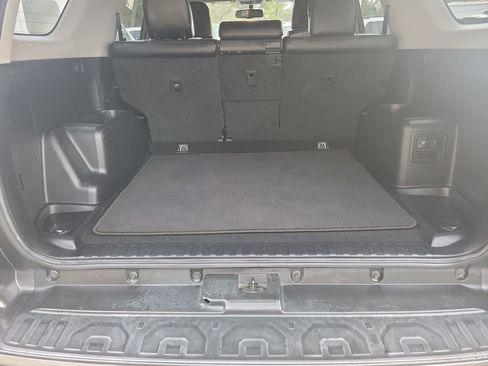 Used 2016 Toyota 4Runner Limited image 30