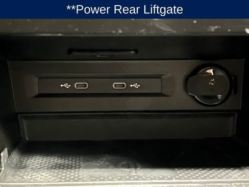 Used 2024 Volkswagen Tiguan SE R-Line image 13