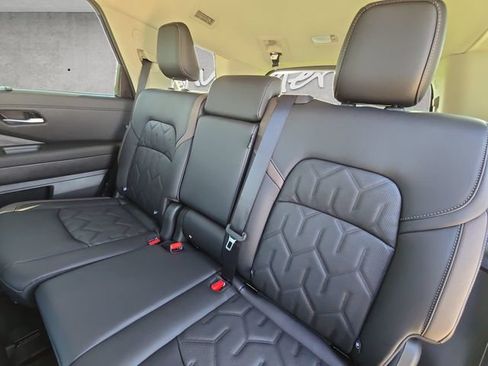 New 2026 Nissan Pathfinder Platinum FWD image 22