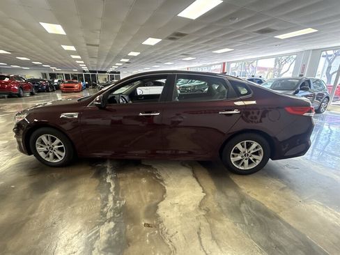Used 2016 Kia Optima LX w/ LX Convenience Package FWD image 4