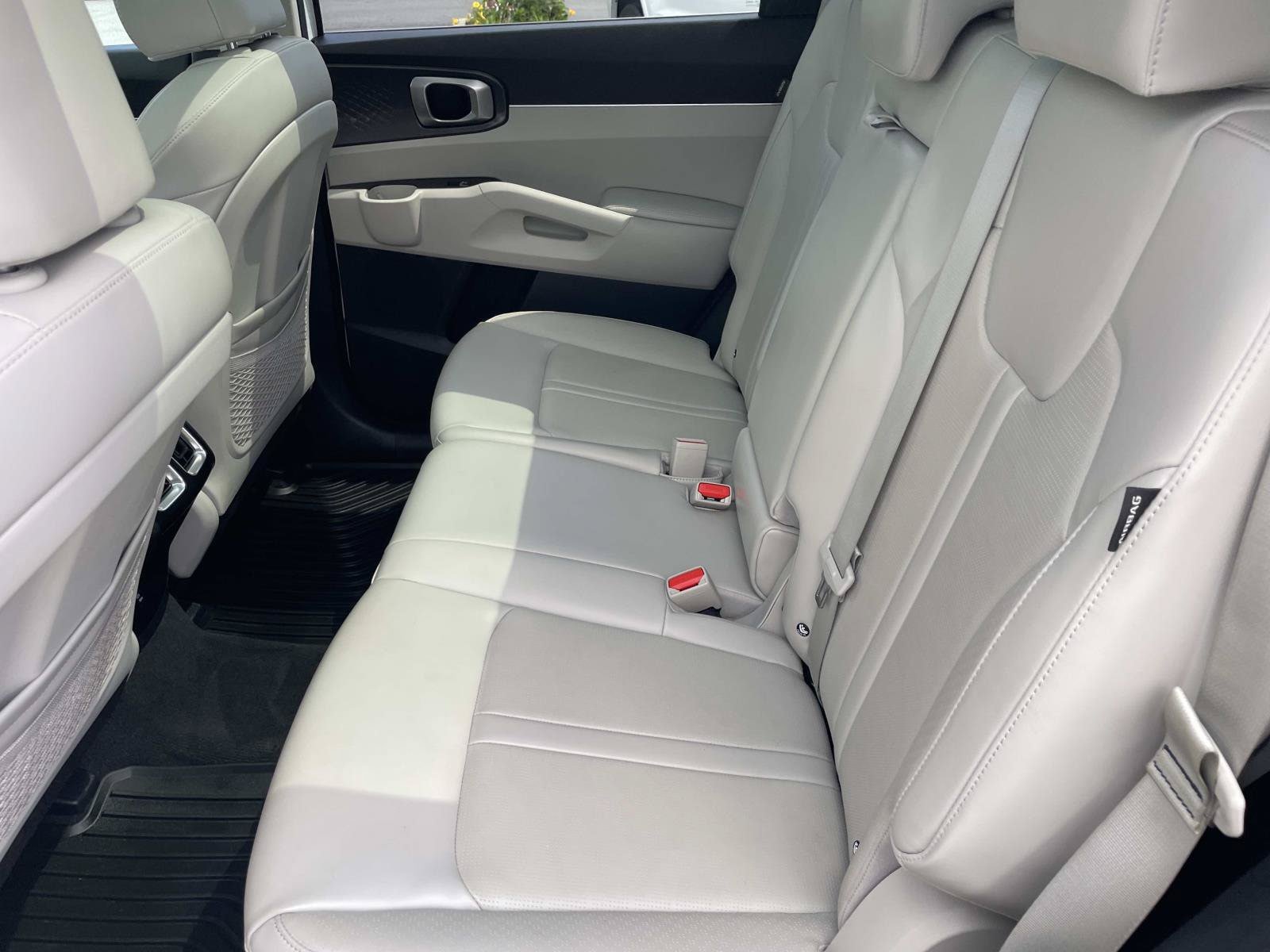Used 2025 Kia Sorento S w/ Panoramic Sunroof Package FWD image 14