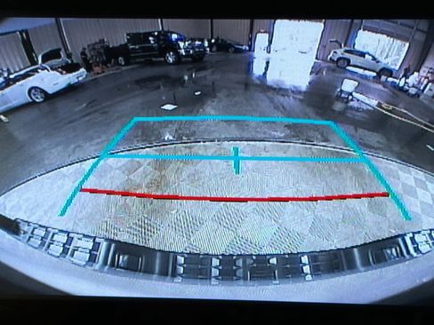 Used 2020 Toyota Tacoma TRD Off-Road w/ Technology Package image 29