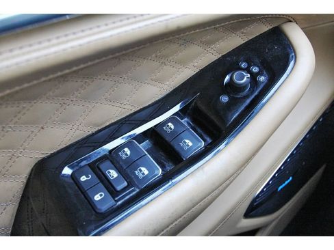 Used 2022 Jeep Grand Cherokee Summit AWD/4WD image 21