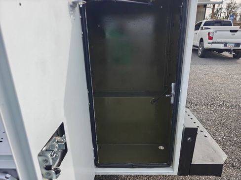 Used 2016 Ford F250 XL w/ Power Equipment Group image 17