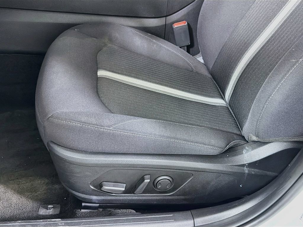 Used 2025 Hyundai Sonata SEL FWD image 24