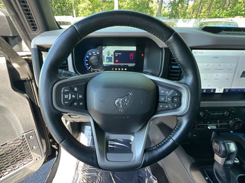 Used 2022 Ford Bronco Wildtrak AWD/4WD image 16