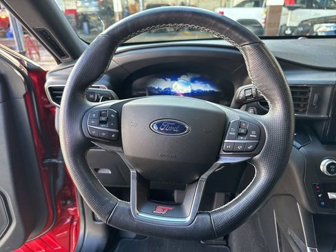 Certified 2020 Ford Explorer ST w/ ST Street Pack image 8