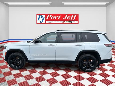 Certified 2025 Jeep Grand Cherokee L Altitude image 6