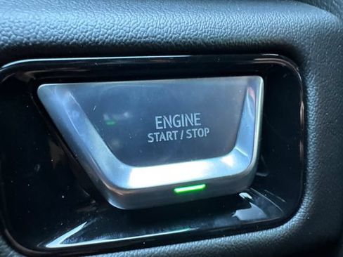 New 2026 GMC Yukon Denali w/ Sun & Power Step Package AWD/4WD image 28